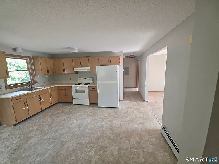 14 Fairway Dr #1 — Photo 3