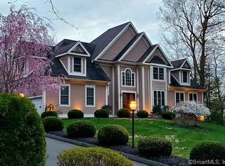 2 Brookside Rdg, Farmington, CT 06032