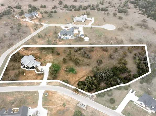 345 Morning Dew Dr, Round Mountain, TX 78663