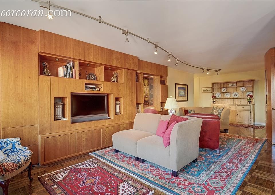 1st image of 2 Charlton St APT 5C