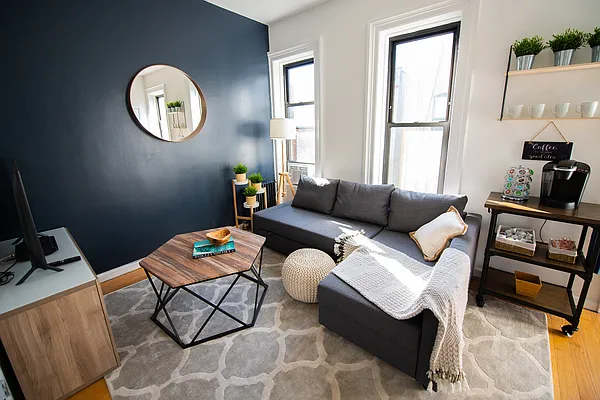 Rented by Park River | media 1