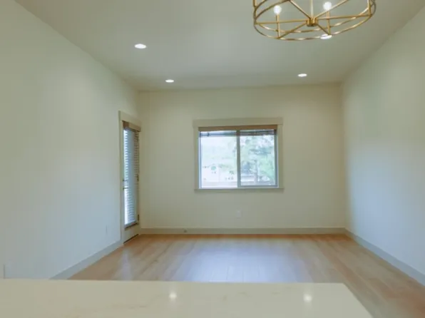 63161 NW Via Cambria #2, Bend, OR 97703