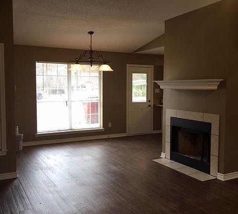 5th image of 407 Cherry St