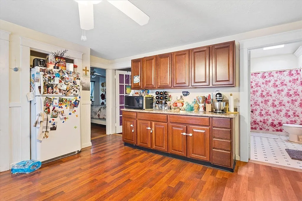 3 bed, 1700 sqft, $2,175 — Photo 4