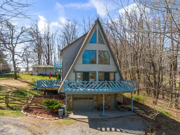 238 Fabric Ln, Rural Retreat, VA 24368