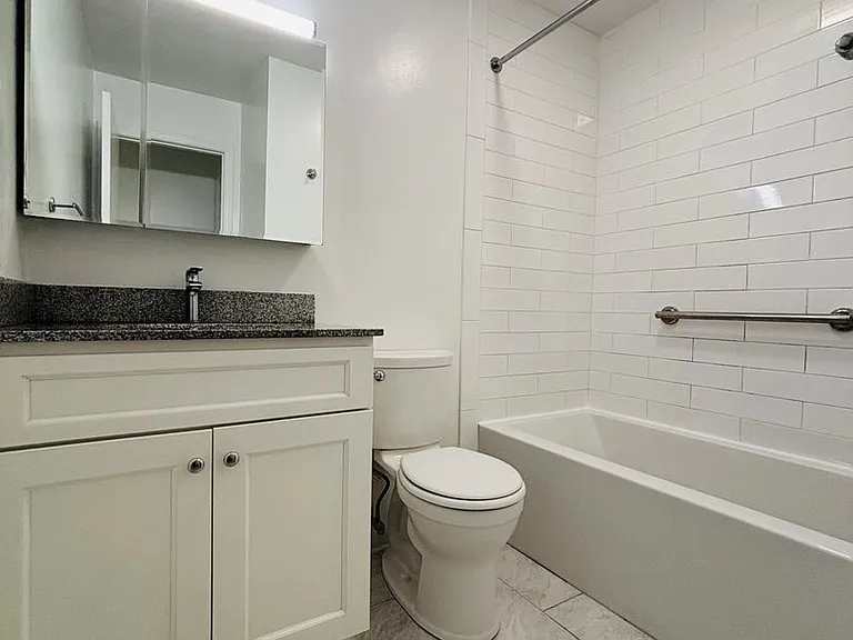 927AB - 410 Houston St. - DM — Photo 12