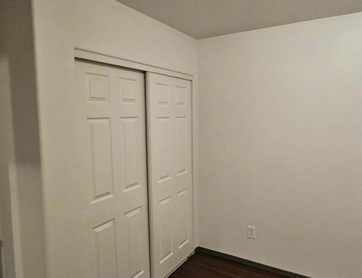 2514 E Hartson Ave — Photo 4