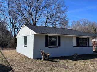 2314 Acorn Rd, Greensboro, NC 27406