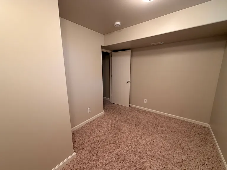 1216 Robin Dr — Photo 34