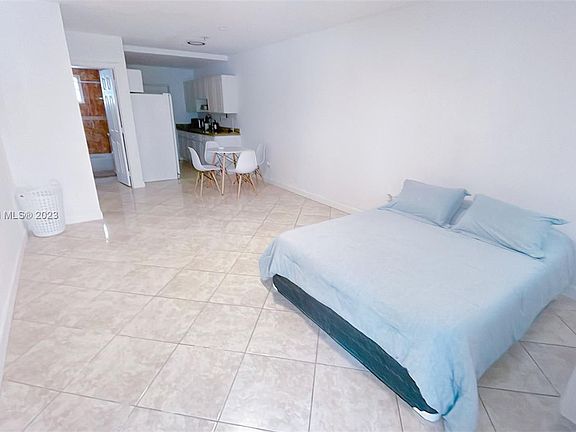 2nd image of 7315 Byron Ave APT 3