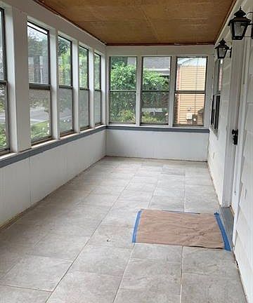 5th image of 2 Holts Ln