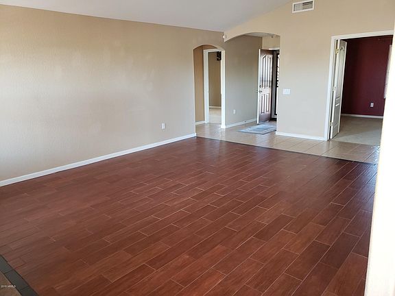 3rd image of 1664 E Daisy Ct