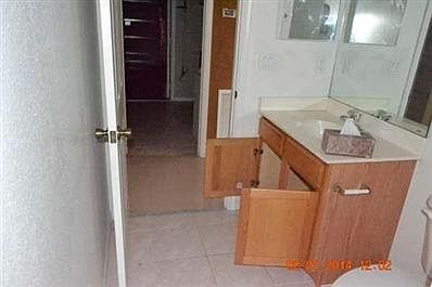 4th image of 452 SW Kestor Dr
