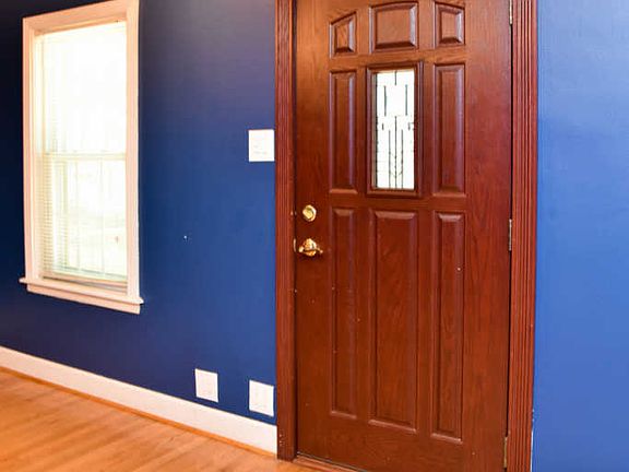 4th image of 10915 S Avenue O