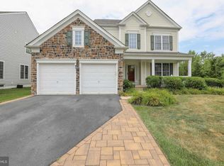 222 Liberty Trail Ct W, Fountainville, PA 18923