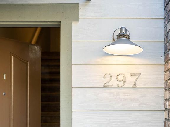 4th image of 297 Tustin Field Dr