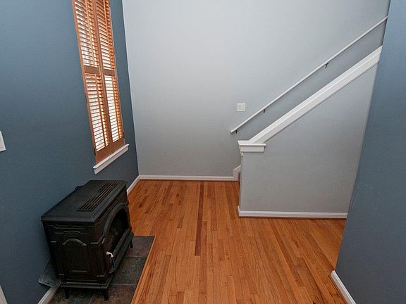 4th image of 308 Milton St
