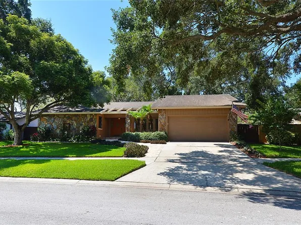 27 Hickory Ln, Safety Harbor, FL 34695