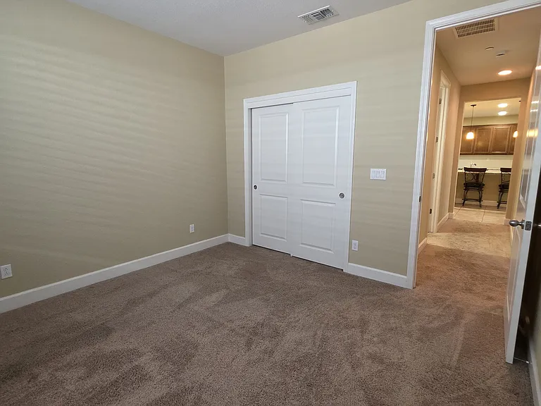 1402 Skibbereen Way — Photo 9