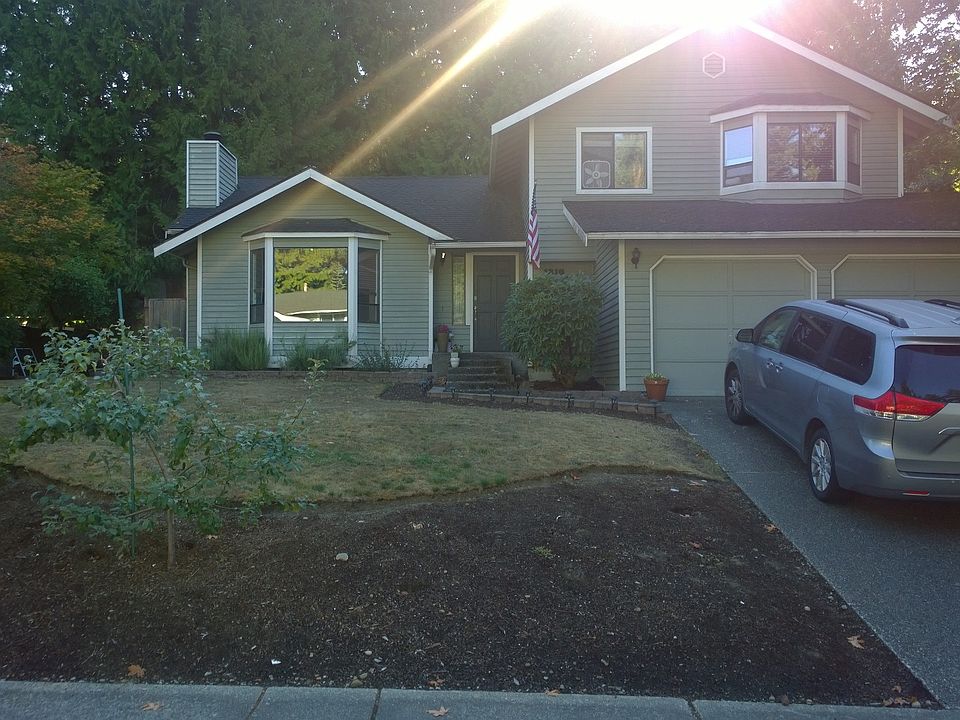 1st image of 1316 220th Pl NE
