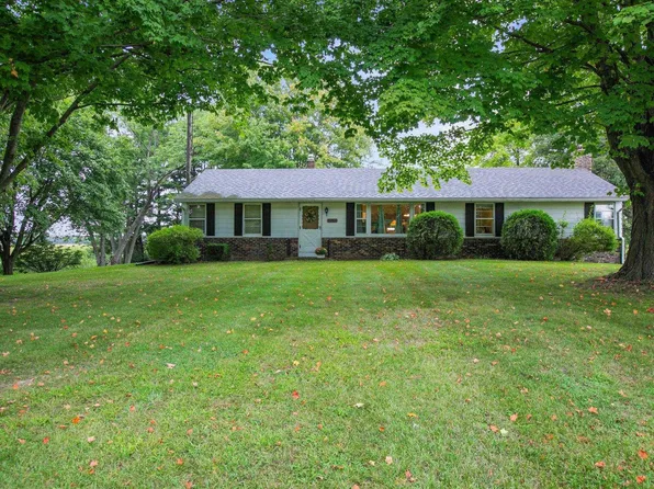 27963 New Rd, North Liberty, IN 46554