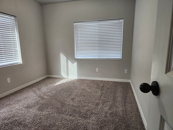 3rd image of 15105 SE Pine Ct