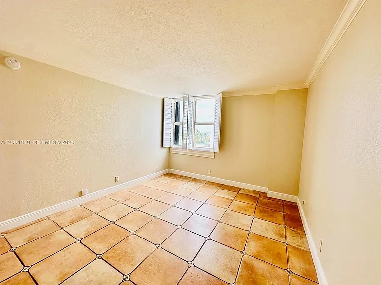 2555 Collins Ave #711 — Photo 5