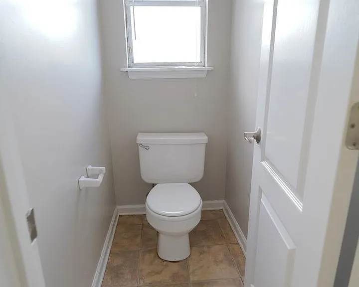 1908 Wagon Wheel Cir E — Photo 21
