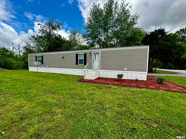 806 & 808 Boyd St, Eldorado, IL 62930