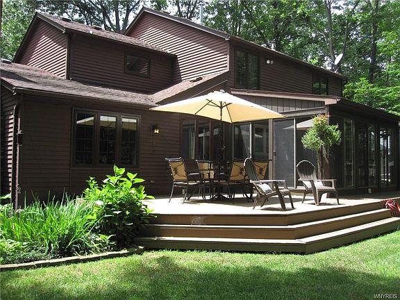 4th image of 84 Scattertree Ln