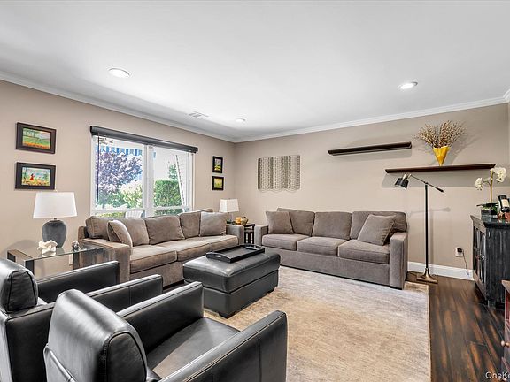 3rd image of 100-70 Baker Court #70