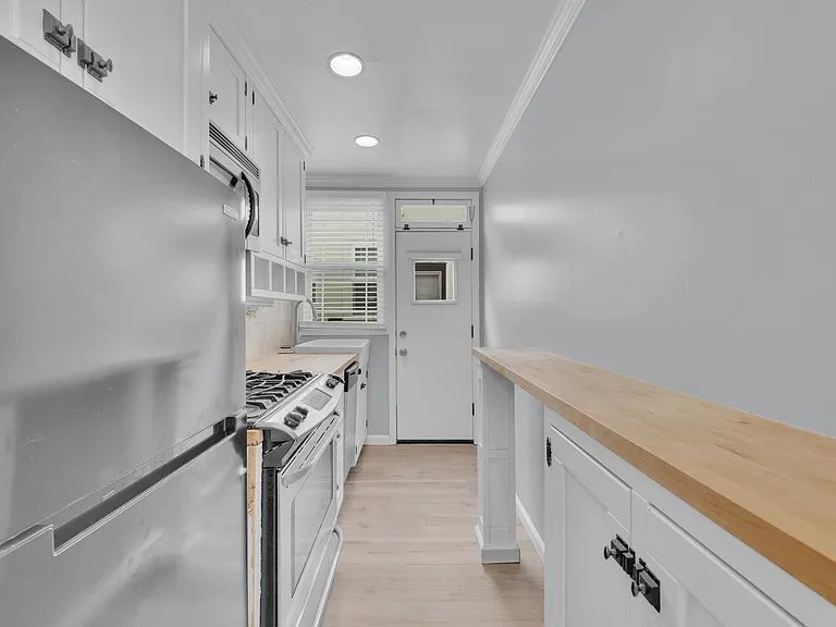 4587 Campus Ave — Photo 20