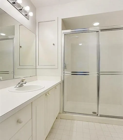 24267 Weathervane Ct — Photo 17