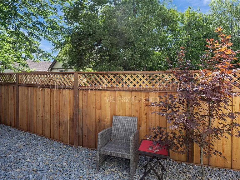 160 Harrison Ave #D3 — Photo 24