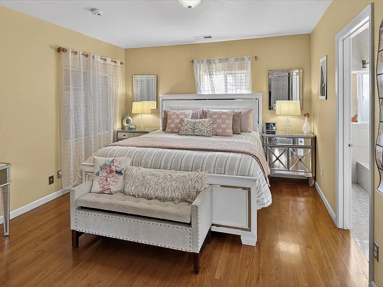 139 Grove Way #A — Photo 25