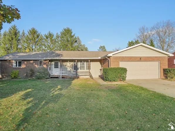 3825 McNeil Dr, Petersburg, MI 49270