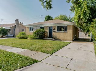 22520 Francis St, Saint Clair Shores, MI 48082