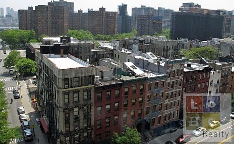 5th image of 264 E Broadway APT C1006