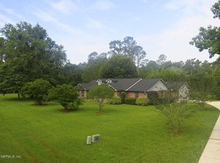 1380 Crystal Sands Dr, Jacksonville, FL 32218