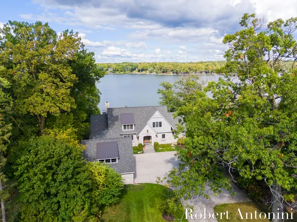 917 Princeton Blvd SE, East Grand Rapids, MI 49506