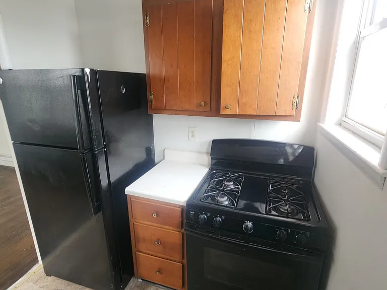718 W Maple Ave — Photo 10