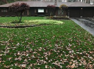 516 Bear Hole Rd, West Springfield, MA 01089