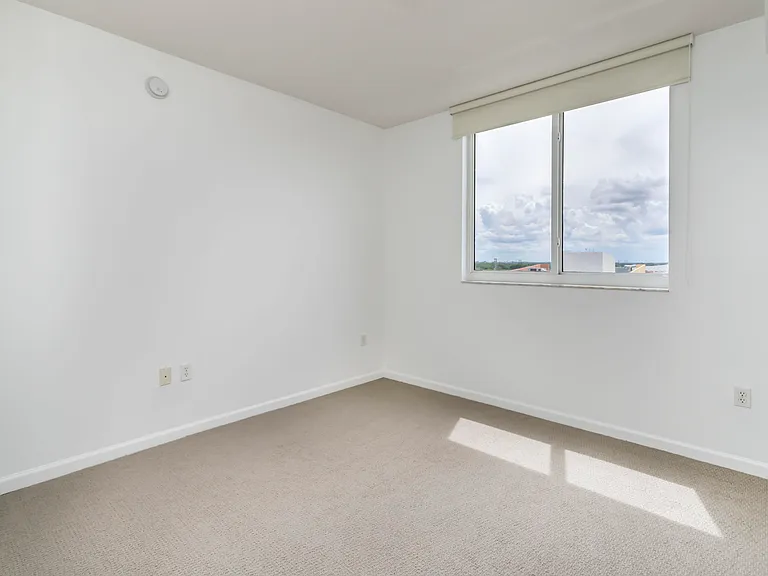 18800 NE 29th Ave #923 — Photo 16