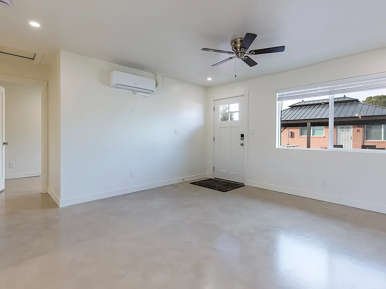 1423 N Venice Ave #K — Photo 8
