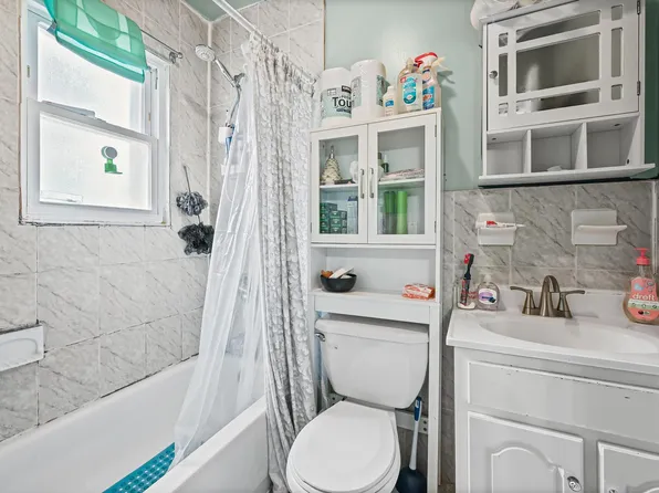 124 Beach 27th Street image 13 of 17