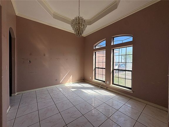 3rd image of 419 Magee Ln