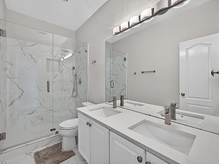 423 Halifax Dr — Photo 13