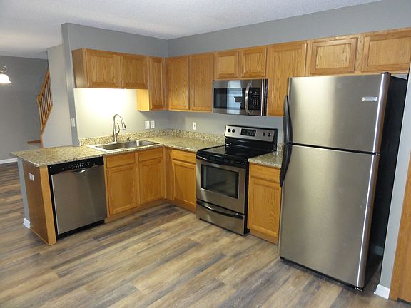 4th image of 15965 Firtree Dr