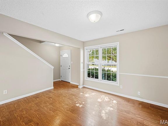2nd image of 15 Tyler Ct #2101A