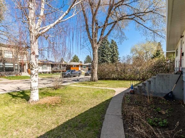 223 N 41st Ave NW, Calgary, AB T2K 0G9